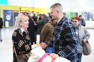 Варна - Варна - Пристигат българите с полет от Дубай