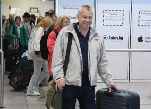 Варна - Варна - Пристигат българите с полет от Дубай
