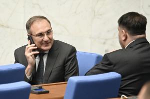 София - Извънредно заседание на парламента