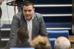 София - Извънредно заседание на парламента