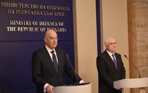 София - Министърът на националната отбрана на Гърция Николаос Дендиас e на посещение в България
