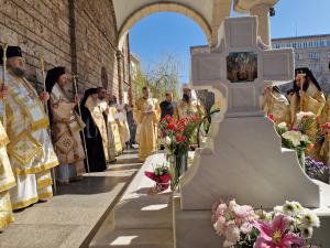 Патриарх Даниил възглави заупокойна молитва в памет на патриарх Неофит на гроба му
