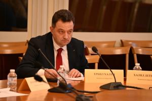 София - <br />
Извънредно заседание на комисията по енергетика в Народното събрание