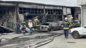 Огромен пожар в Хасково, изпепелени са 50 коли в автоморга
