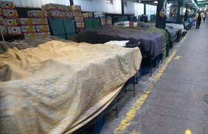 Бургас - Централният пазар е празен, отлив от купувачи и продавачи