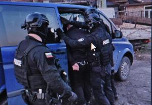 Бургас - Полицейска акция и задържани във връзка с изборите