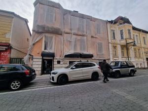 София - Красива стара къща се руши на ул. 'Цар Шишман'