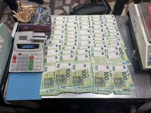 Бургас - ОДМВР -полицията откри в Поморие пари и агитационни материали