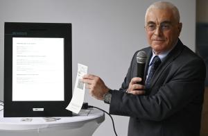 София – ЦИК генерира хеш кода за контролните разписки на изборните машини