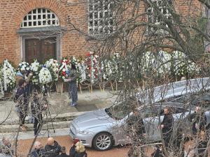 София - Поклонение пред Борислав Михайлов
