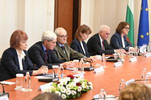 София - Среща на президента с институциите отговорни за вота