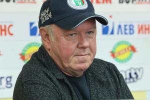 Наградиха спортист  и треньор на месеца