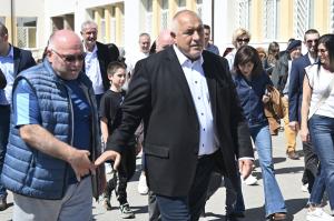 София - Бойко Борисов гласува в Банкя