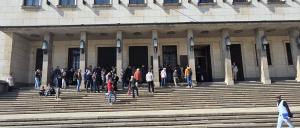 Опашка пред БНБ за колекционерска монета '150 години от Априлското въстание '