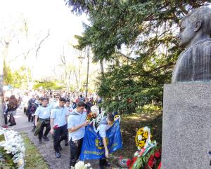 Варна - Хиляди се поклониха пред паметникът на Бенковски