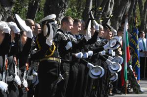 Варна - Хиляди се поклониха пред паметникът на Бенковски