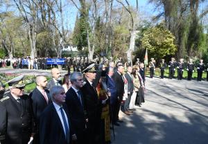 Варна - Хиляди се поклониха пред паметникът на Бенковски