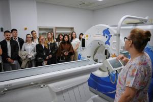 Бургас - Деца посетиха новата Детска болница