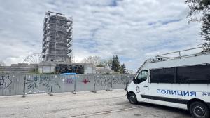 Демонтират скелето на Паметника на съветската армия в София