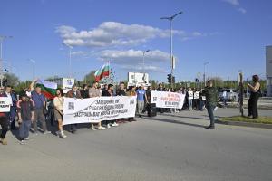 Пловдив - Протест блокира кръстовище заради строеж на брега на р.Марица