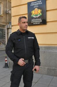 Бургас - Наградиха граничаря спасил хора