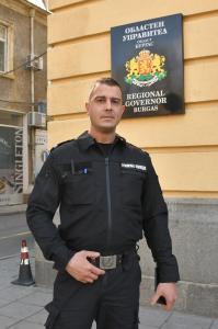 Бургас - Наградиха граничаря спасил хора