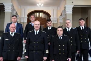 Контраадмирал Кирил Михайлов  награди   военнослужещи   и   цивилни   служители   по   случай   6   май
