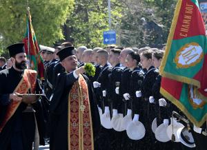 Освещаване на бойните знамена във Варна