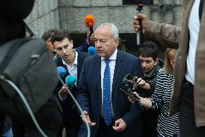 София - На излизане от президентството