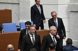 София – В парламента се очаква 107-то правителство на България да положи клетва (снимките се обновяват