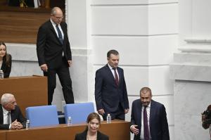 София – В парламента се очаква 107-то правителство на България да положи клетва (снимките се обновяват