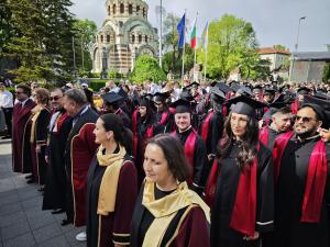 Плевен - Випуск чуждестранни студенти на МУ