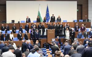 София – В парламента се очаква 107-то правителство на България да положи клетва (снимките се обновяват