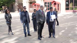 София - Протест срещу отглеждането на телета в клетки