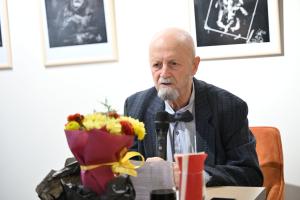 Доцент Петър Абаджиев откри юбилейната си изложба