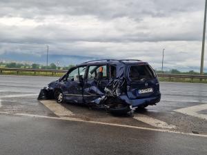 София - Изоставен катастрофирал автомобил