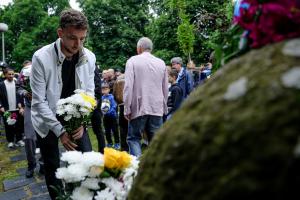 София - Футбол - Привърженици и ръководството на ПФК Левски поднесоха цветя на "Могилката"