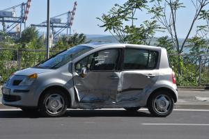 Бургас - катастрофа и обърнат автомобил