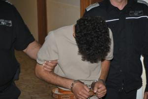 Бургас -Окръжен съд - задържане под стржа за сириеца, превозвал мигранти и паднал в позлез