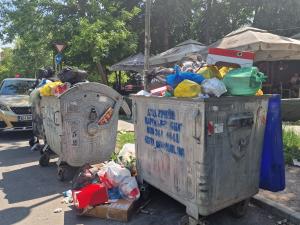София - Препълнени контейнери с боклук в Студентски град