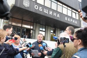 Уволненият служител от Община Варна: