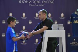 Бургас - Среща с футболиста Стилиян Петров