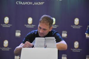 Бургас - Среща с футболиста Стилиян Петров