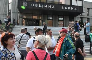 Варна - Протест пред общината <br />
<br />