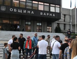 Варна - Протест пред общината <br />
<br />