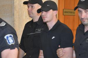 Бургас - Дело срещу Никола Бургазлиев и мълчалив протест пред съда
