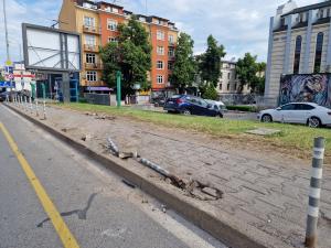 София - Катастрофирал автомобил на бул.Тодор Александров