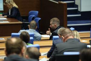 Депутатите продължават с дебатите за държавния дълг