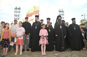 Княгиня Калина поведе Шествието за семейството пред Гвардейския духов оркестър