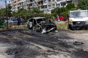 София – Изгорели автомобили на паркинг в квартал ‘’Надежда‘’ия